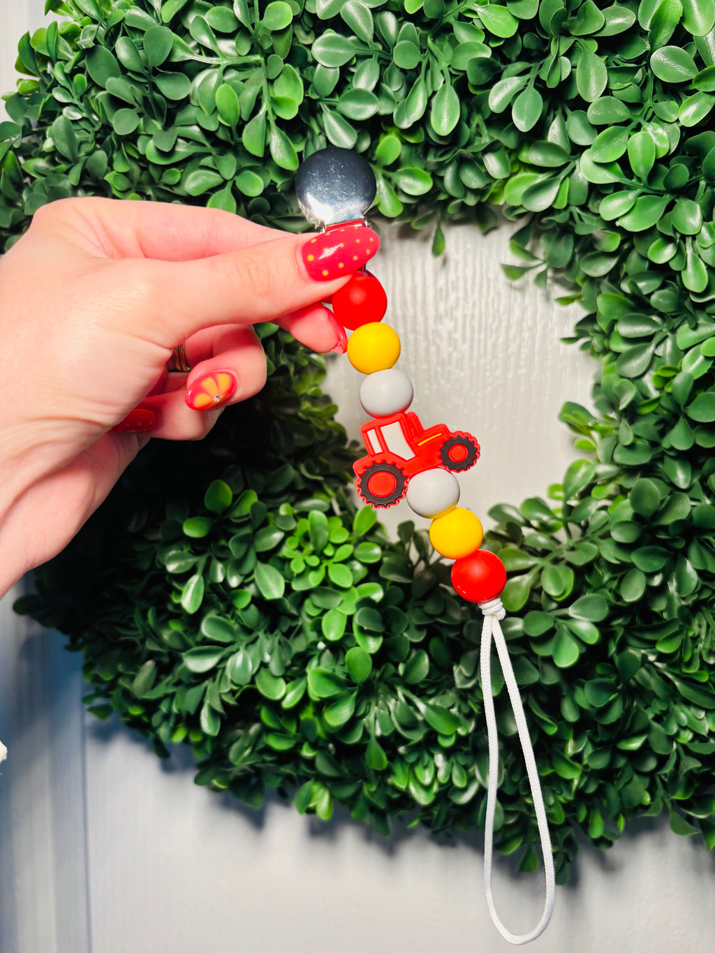 Tractor Paci Teething Clip
