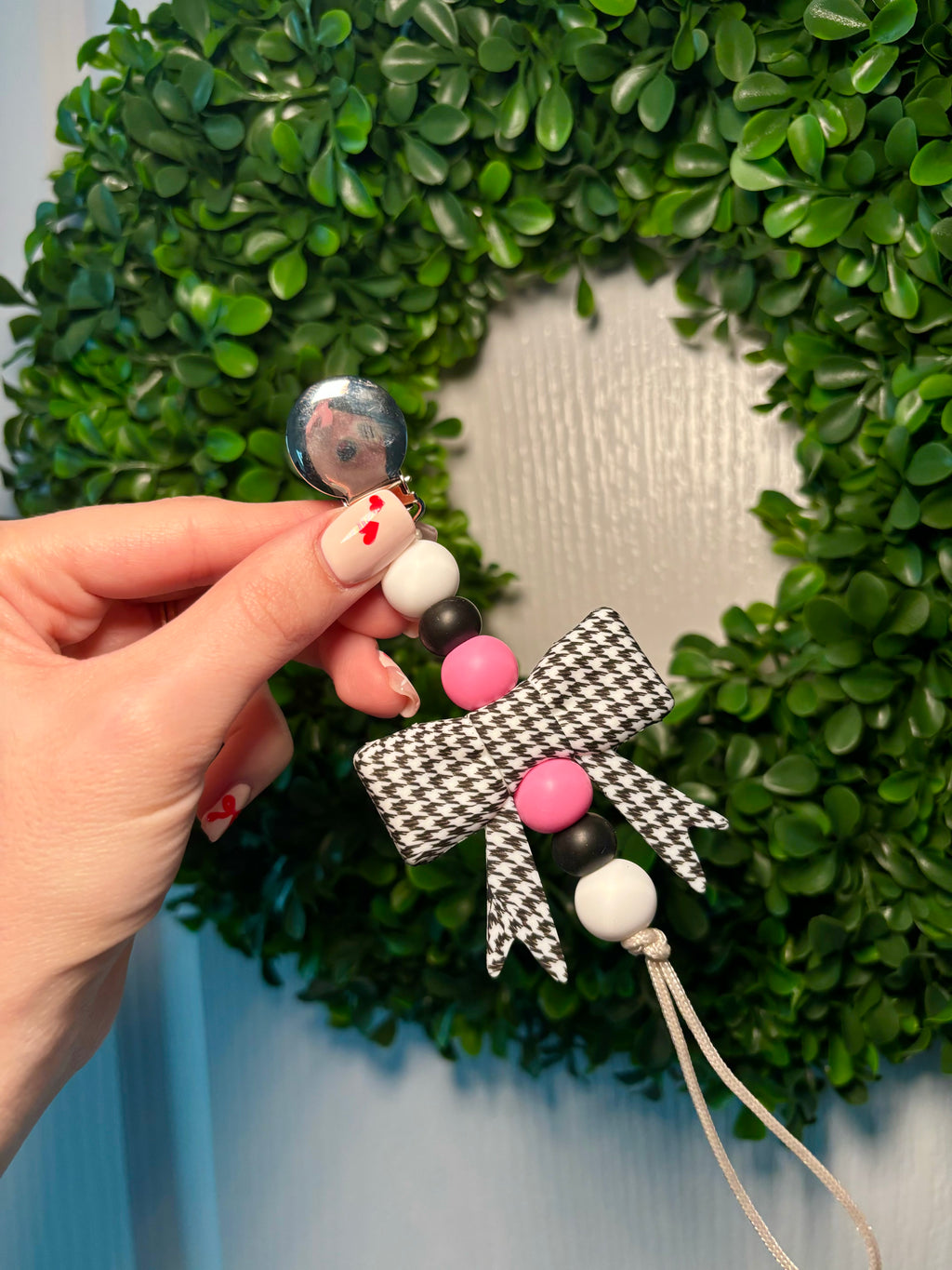 Houndstooth Bow Paci Teething Clip
