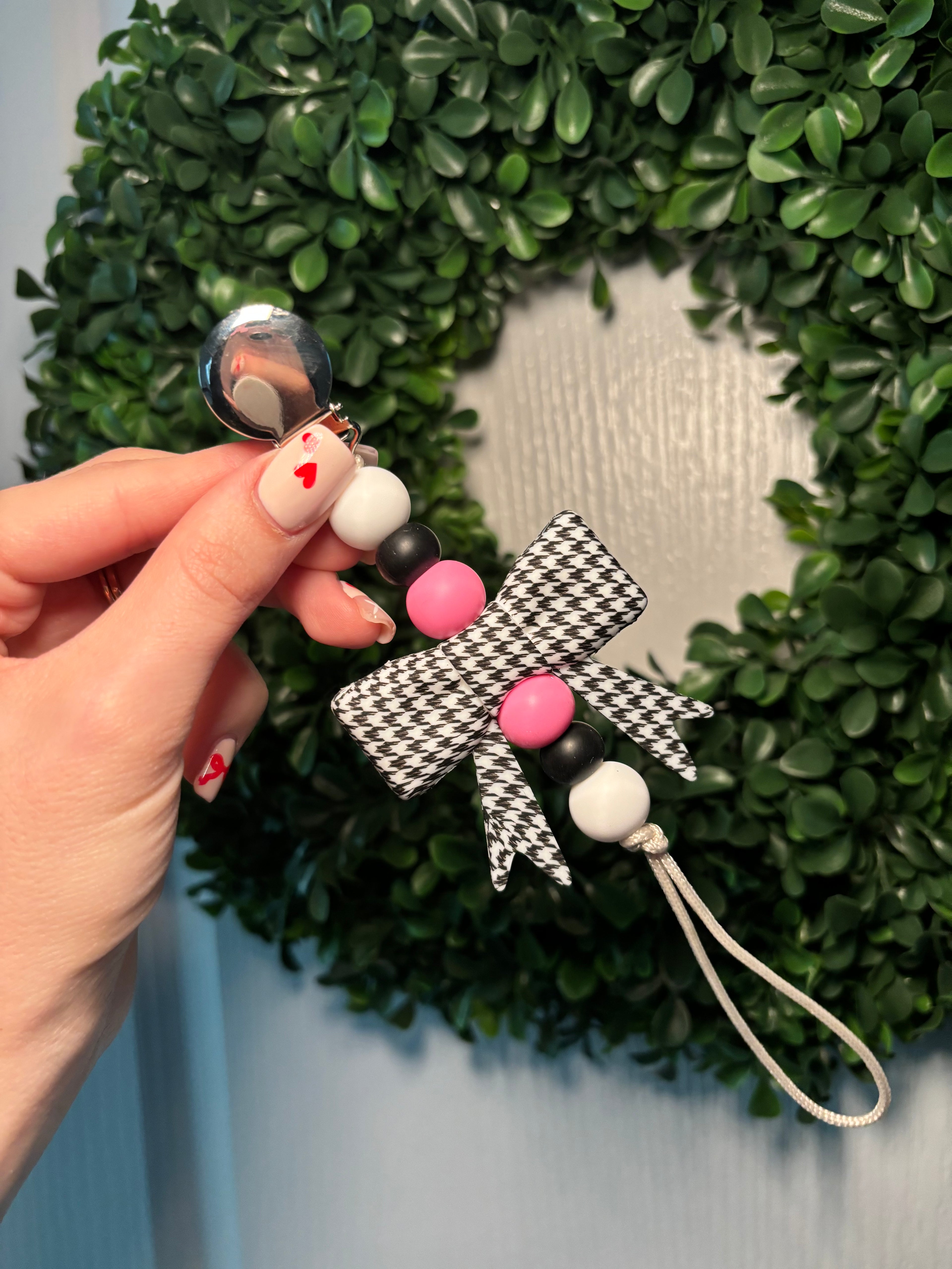 Houndstooth Bow Paci Teething Clip