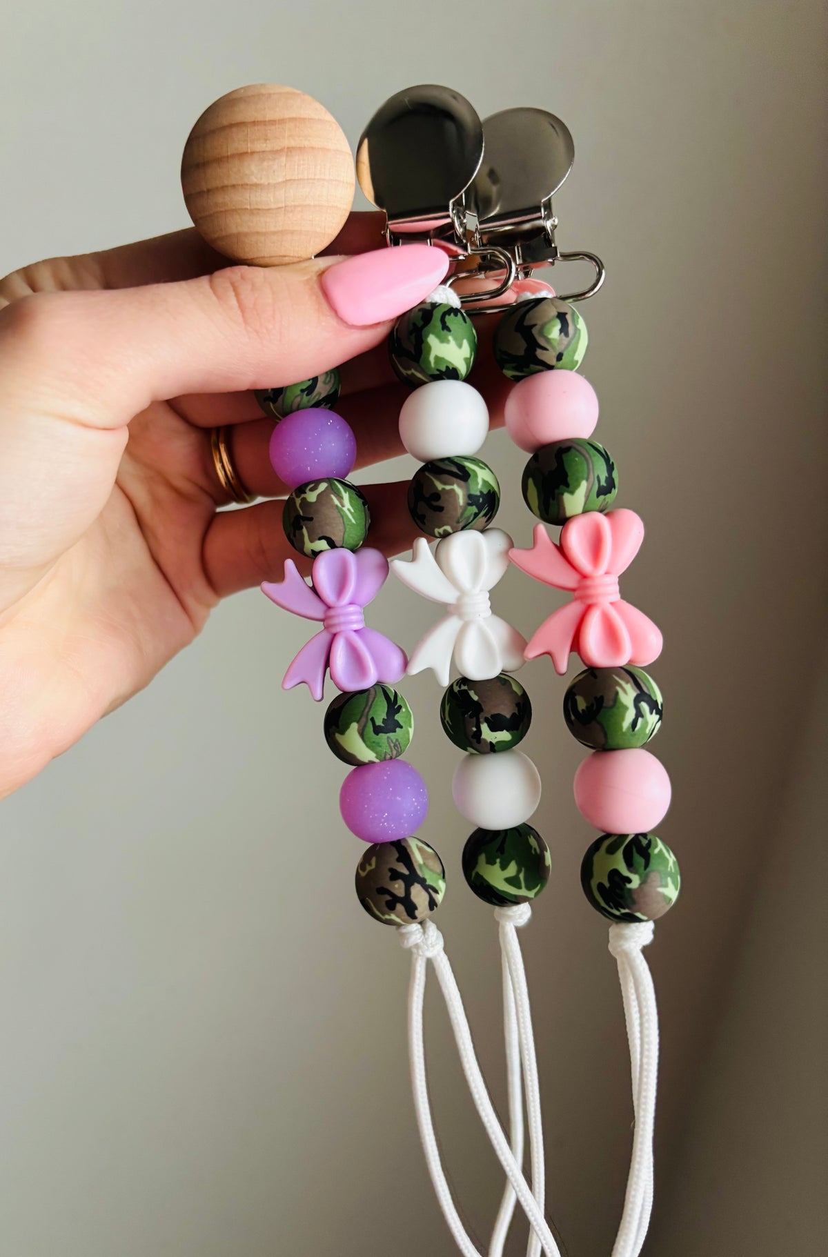 Camo bow Paci teething clip