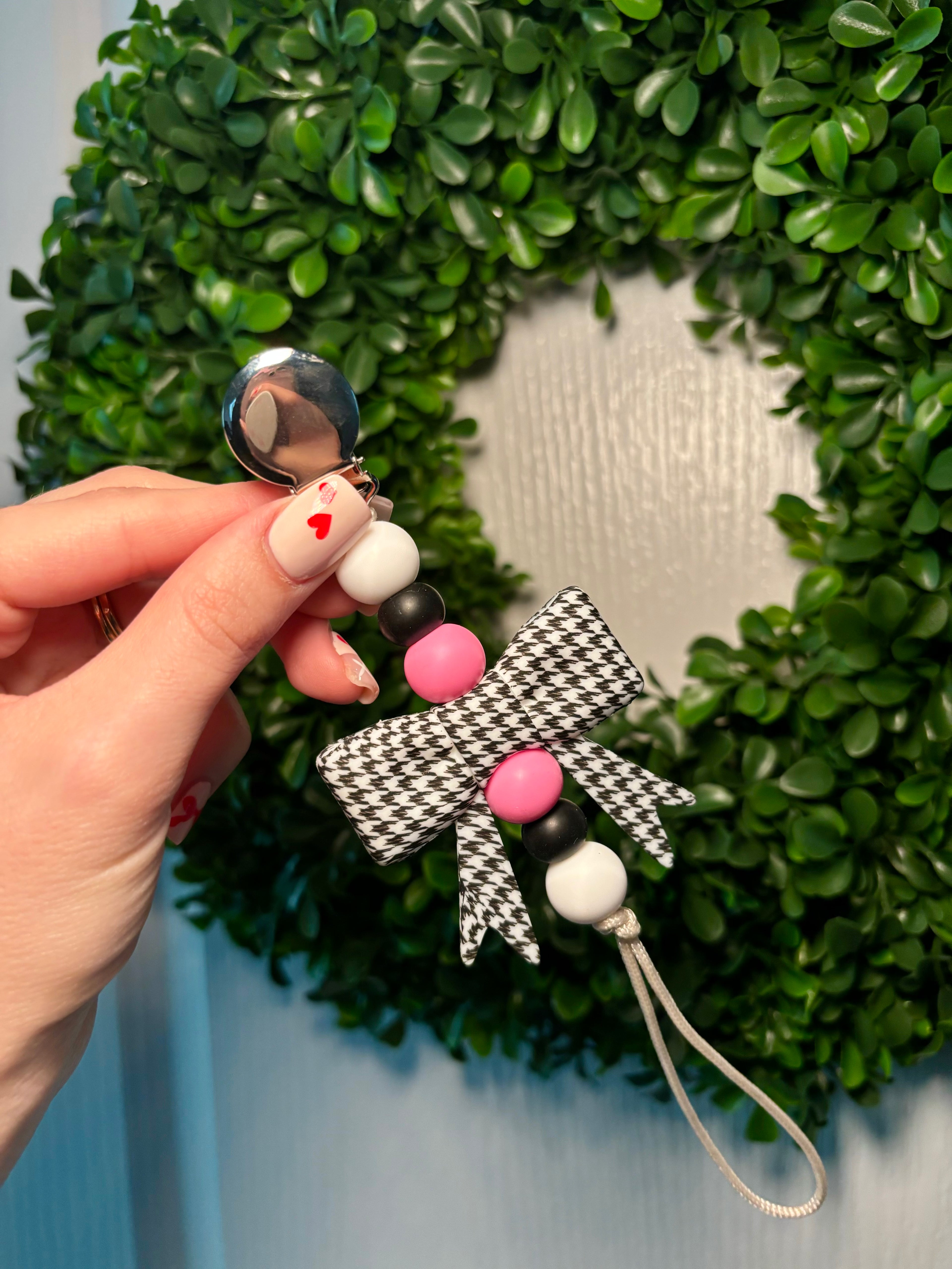 Houndstooth Bow Paci Teething Clip