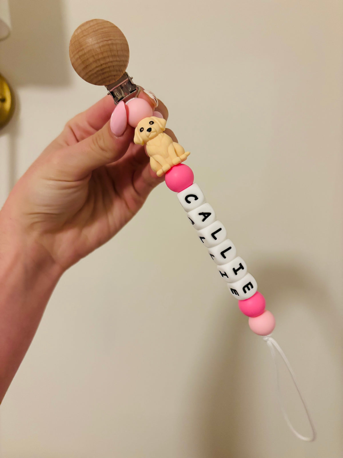 Golden Retriever Paci Clip